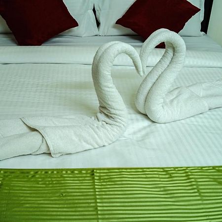 Caravan Holiday Homes Витхири Экстерьер фото